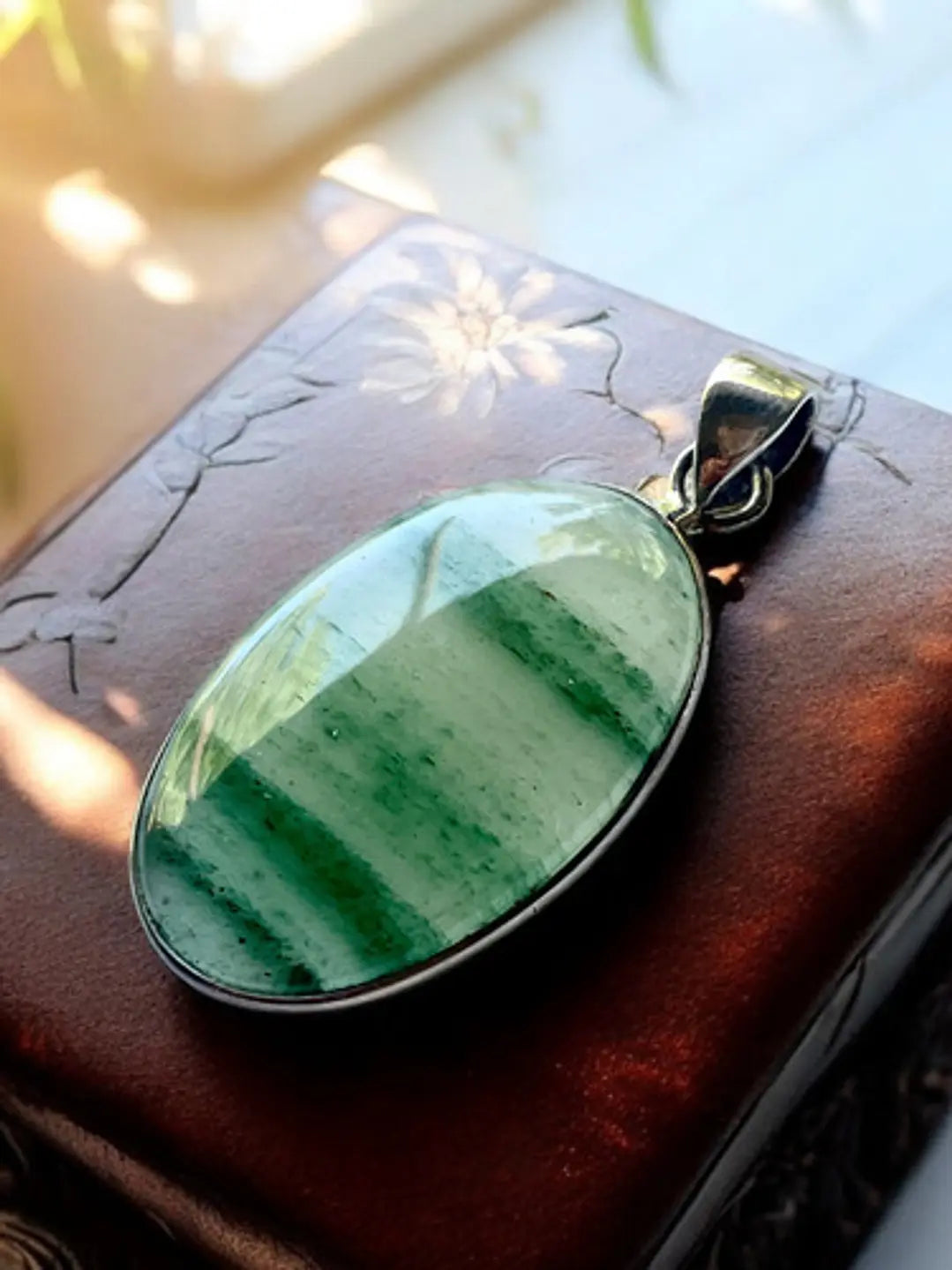 Colgante De Aventurina Verde Oval En Plata - Joyas Velardi