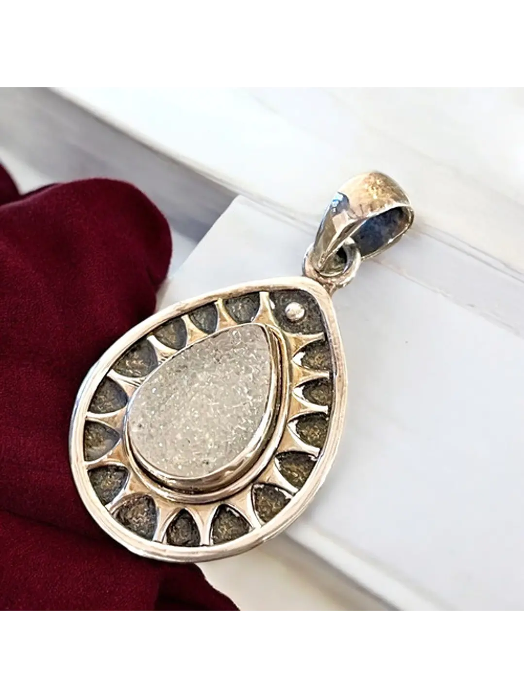 Colgante De Drusa Titanio Blanca En Plata - Joyas Velardi