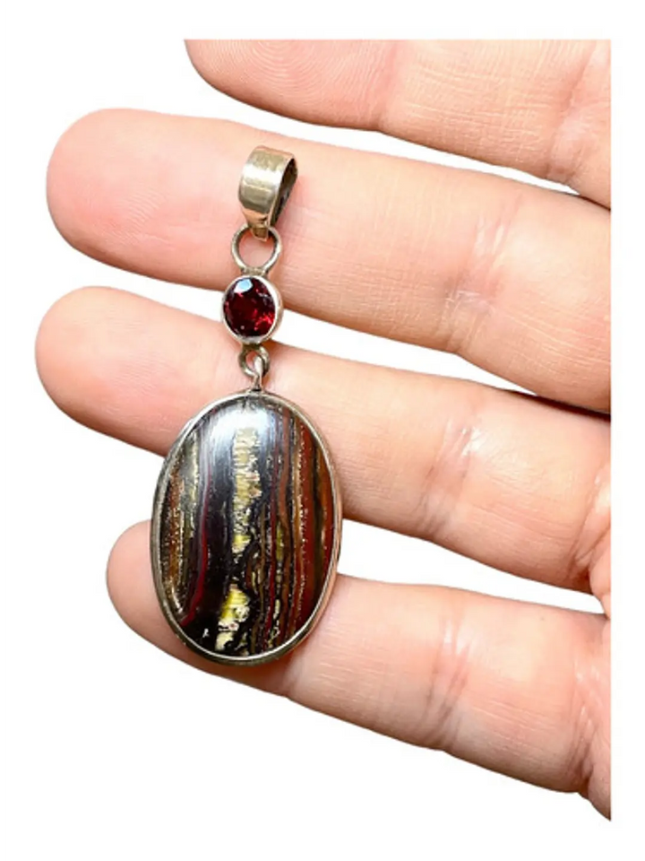 Colgante Ojo De Tigre Con Hierro Natural Y Granate En Plata - Joyas Velardi
