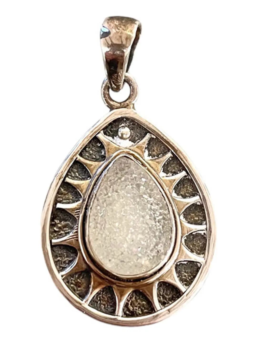 Colgante De Drusa Titanio Blanca En Plata - Joyas Velardi