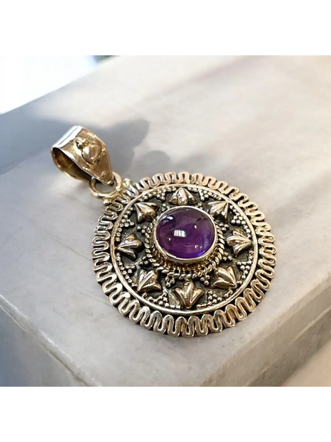 Colgante Medallón Con Amatista De África En Plata - Joyas Velardi