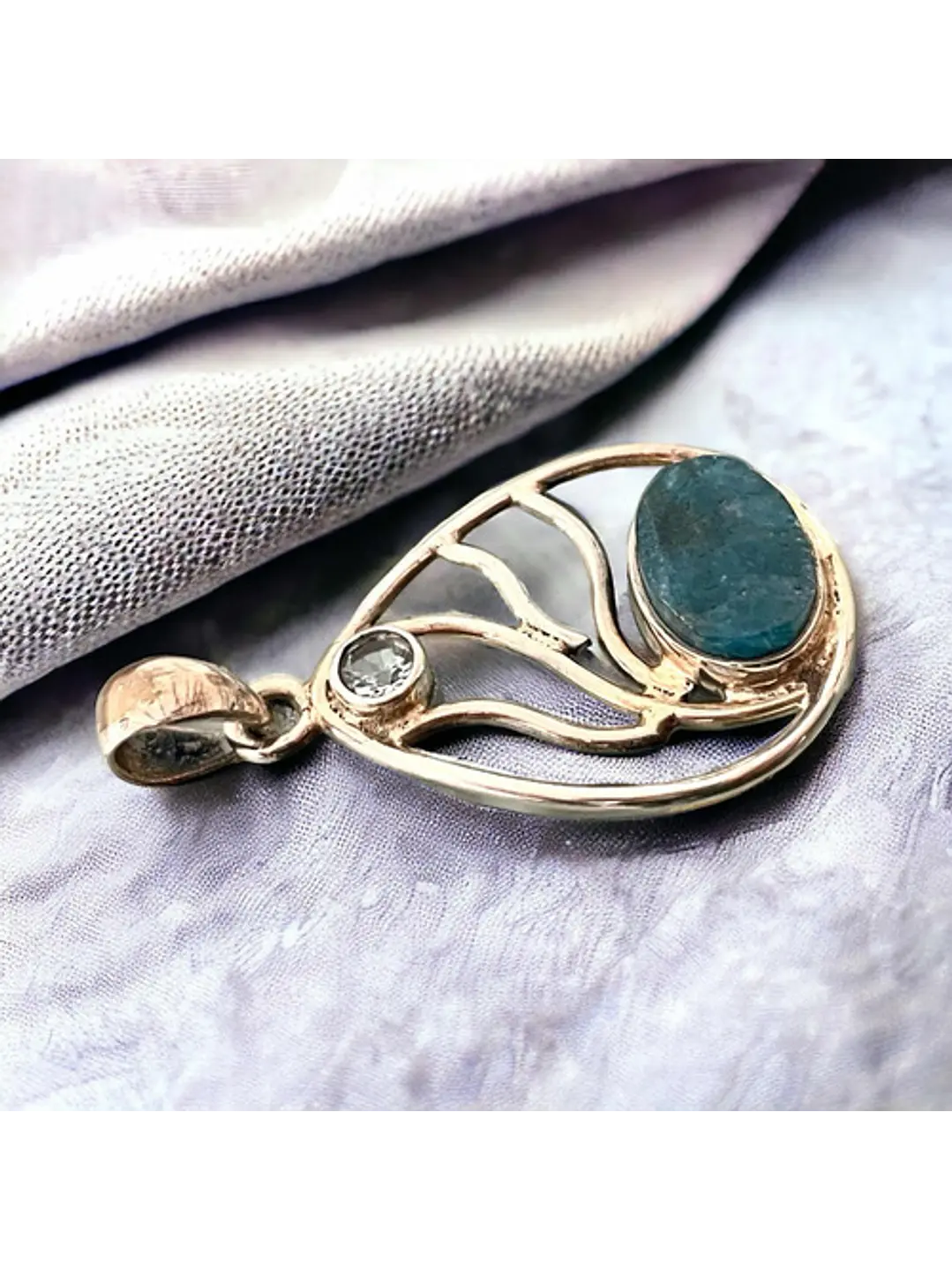 Colgante Apatita Azul Neón Y Topacio En Plata - Joyas Velardi