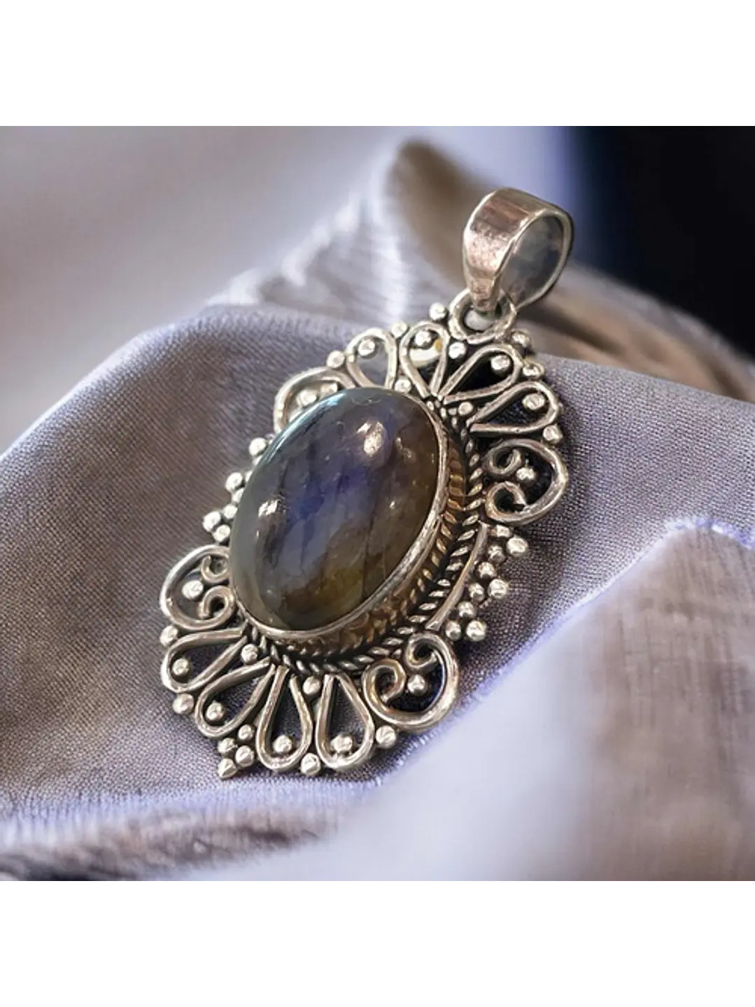 Colgante De Labradorita Azul De Madagascar En Plata - Joyas Velardi