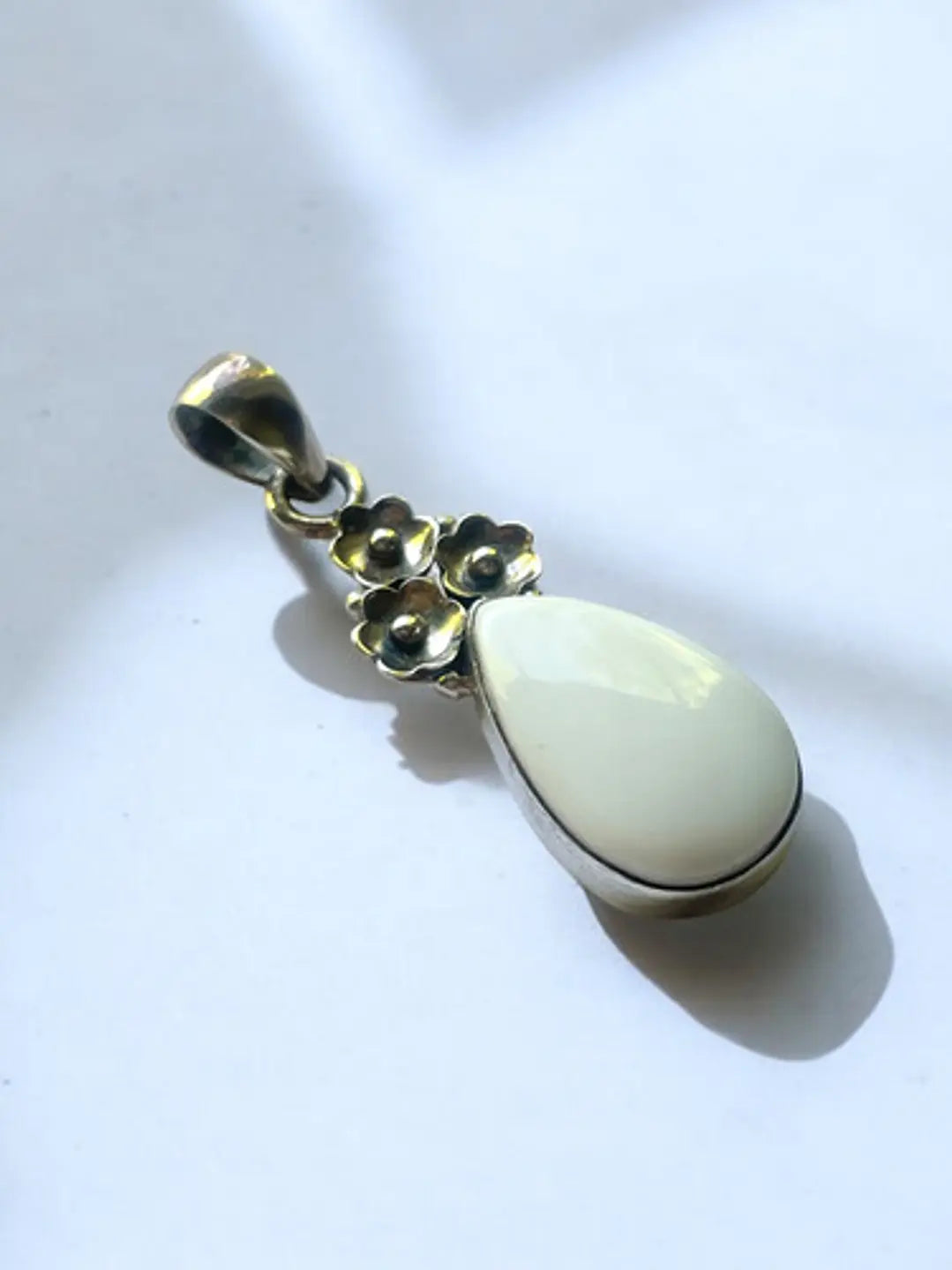 Colgante De Ópalo Blanco En Plata 925 - Joyas Velardi