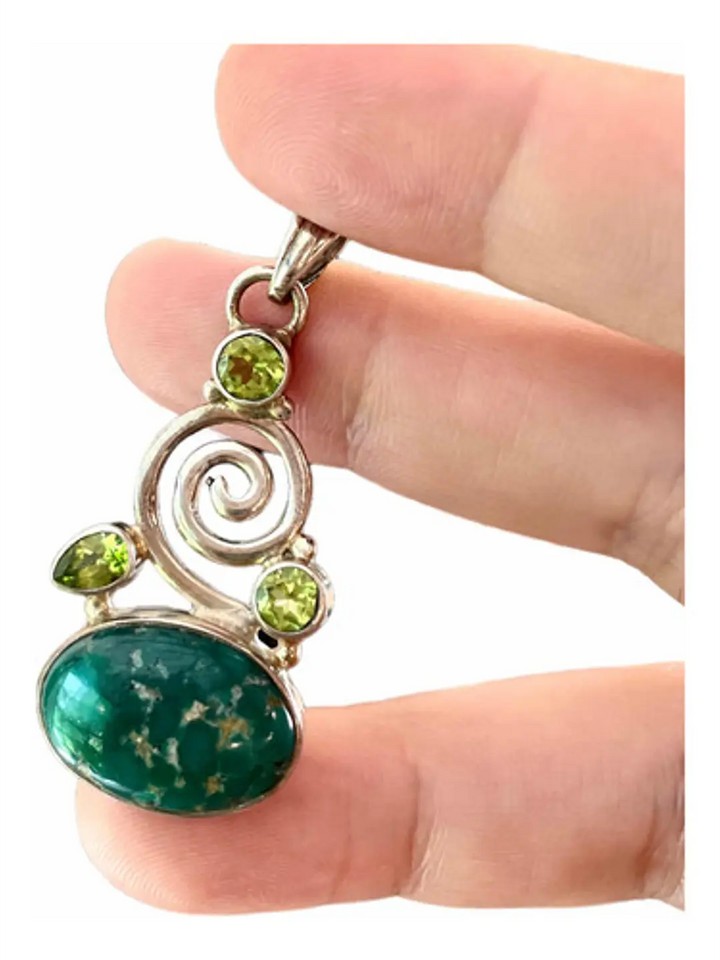 Colgante De Turquesa Del Tíbet Y Peridoto Plata - Joyas Velardi