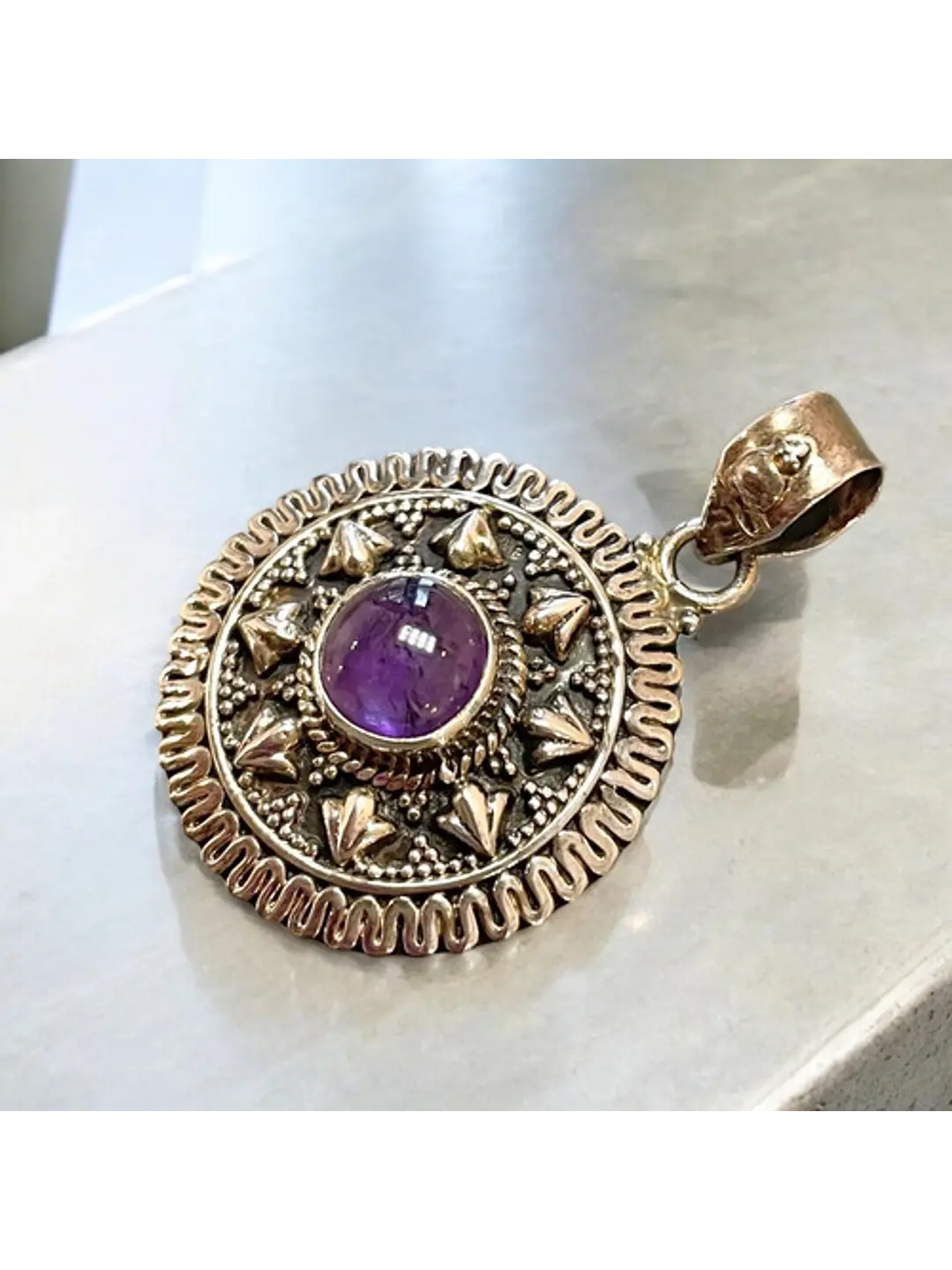 Colgante Medallón Con Amatista De África En Plata - Joyas Velardi