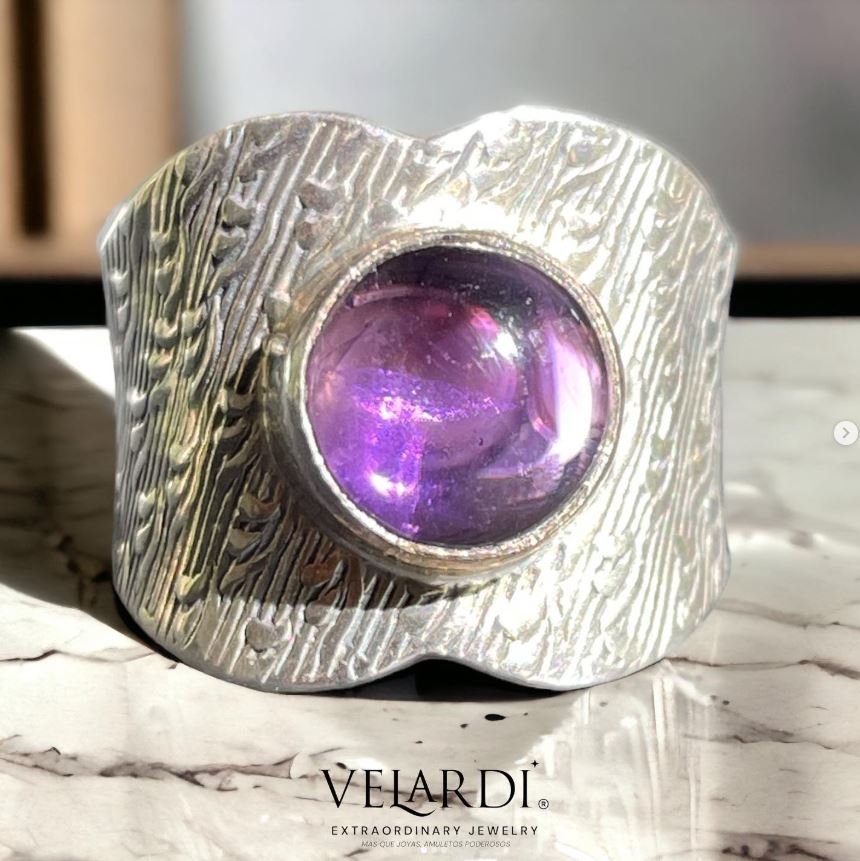 Lyra – Anillo de plata 925 con amatista de África - Joyas Velardi