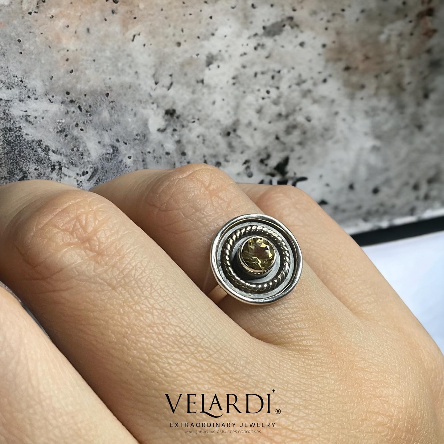 Anillo de Plata 925 con Citrino Natural — Aurora del Sol - Joyas Velardi
