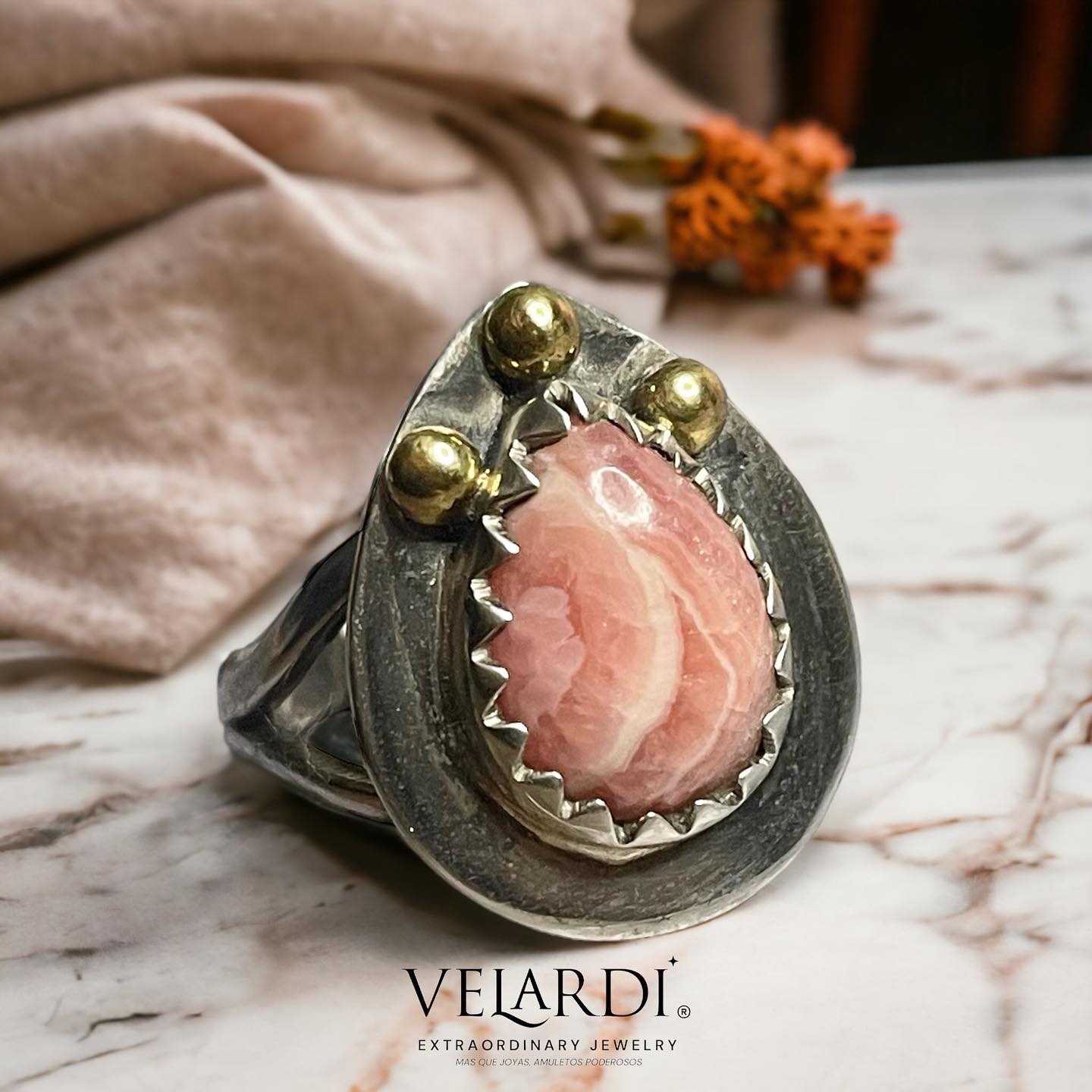 Aurya — Anillo de Rodocrosita Argentina en Plata 925 con Oro - Joyas Velardi