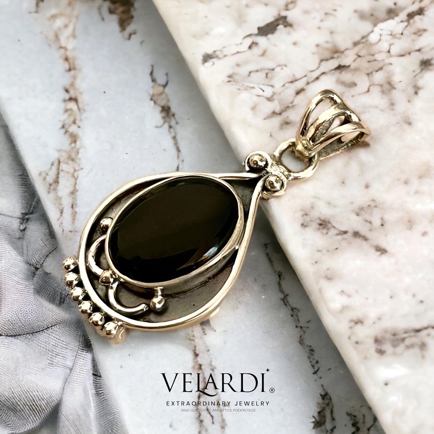 Colgante de onix negro Nyx Plata 925 - Joyas Velardi