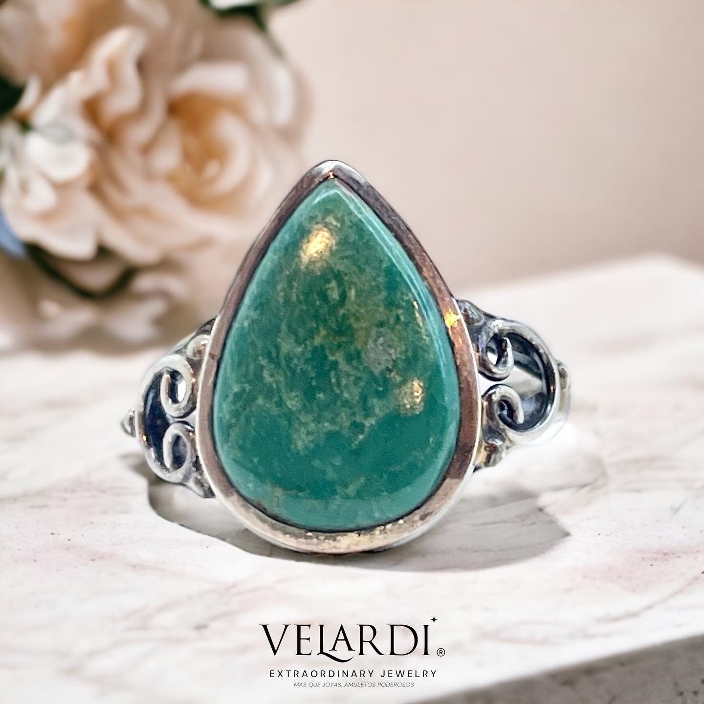 Anillo de Plata 925 con Turquesa Nevada Azteca — Tlalli - Joyas Velardi