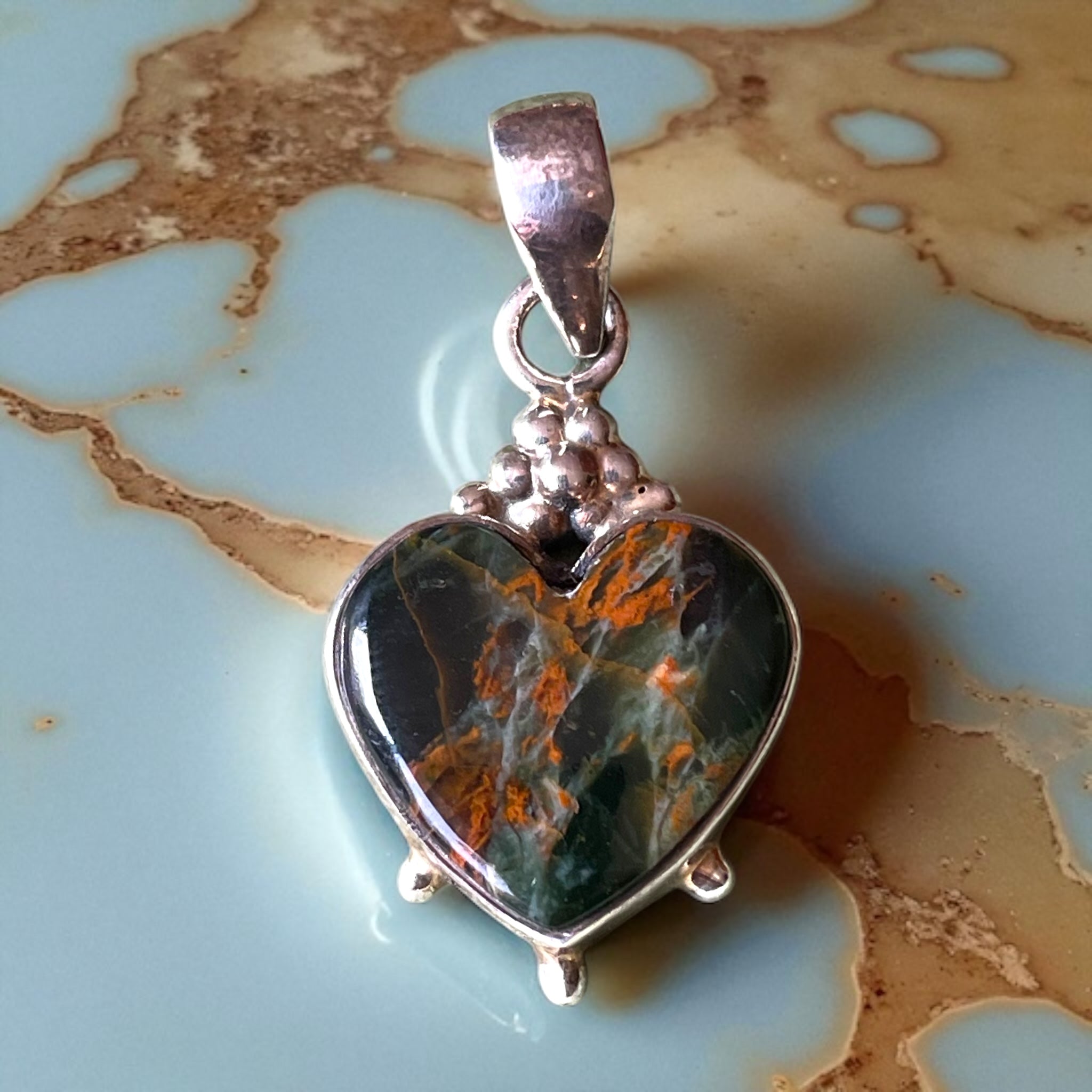 Colgante corazón de crisocola selvática de Turquía - Plata 925