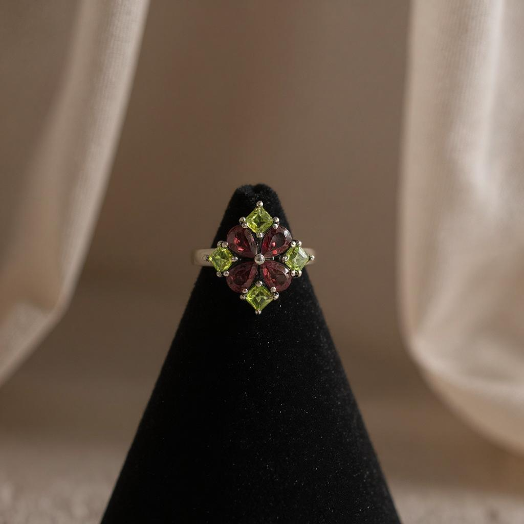 Anillo Octavia - Granate Hessonita y Peridotos Plata 925