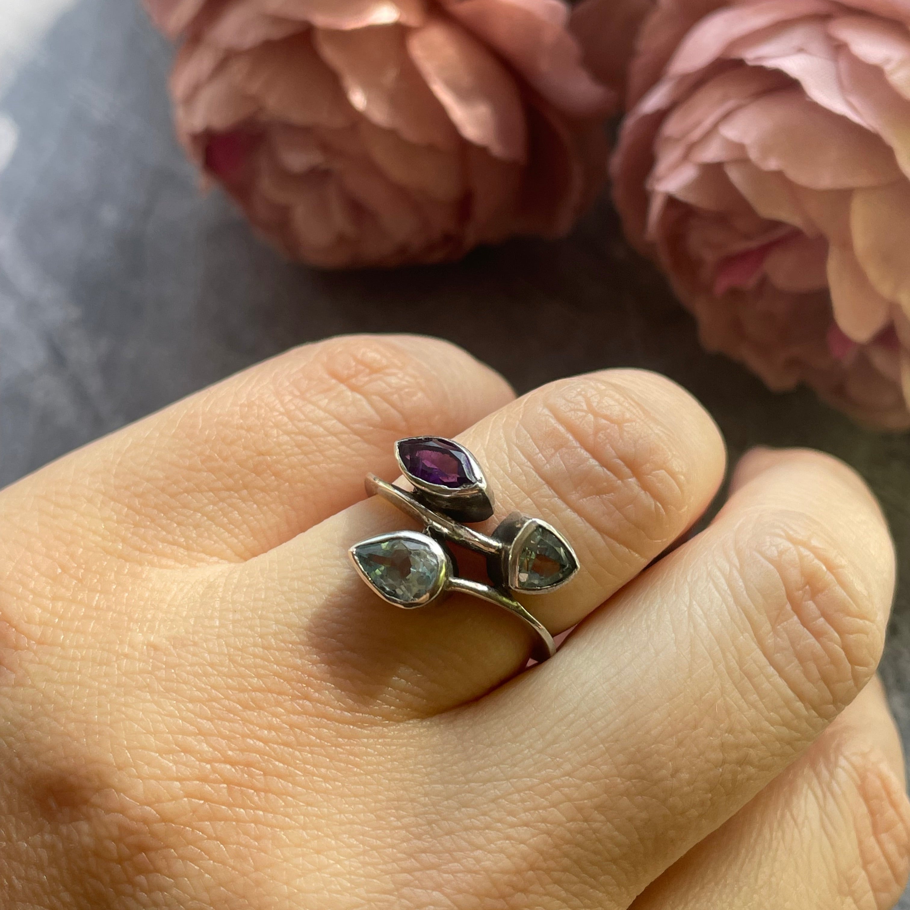 Anillo de Amatista de Africa y Topacio Azul Cielo Plata 925