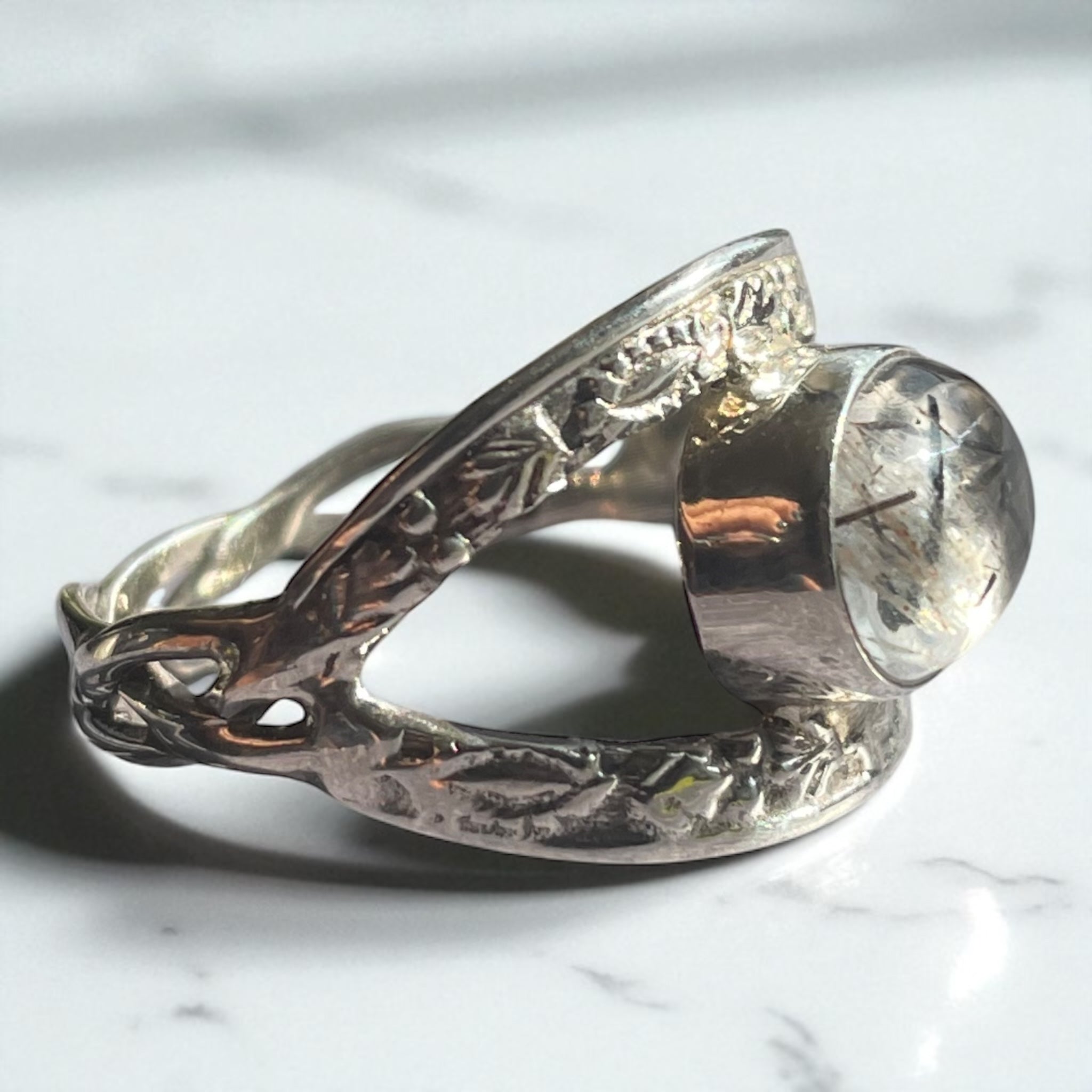 Anillo Akaris - Turmalina negra en cuarzo Plata 925