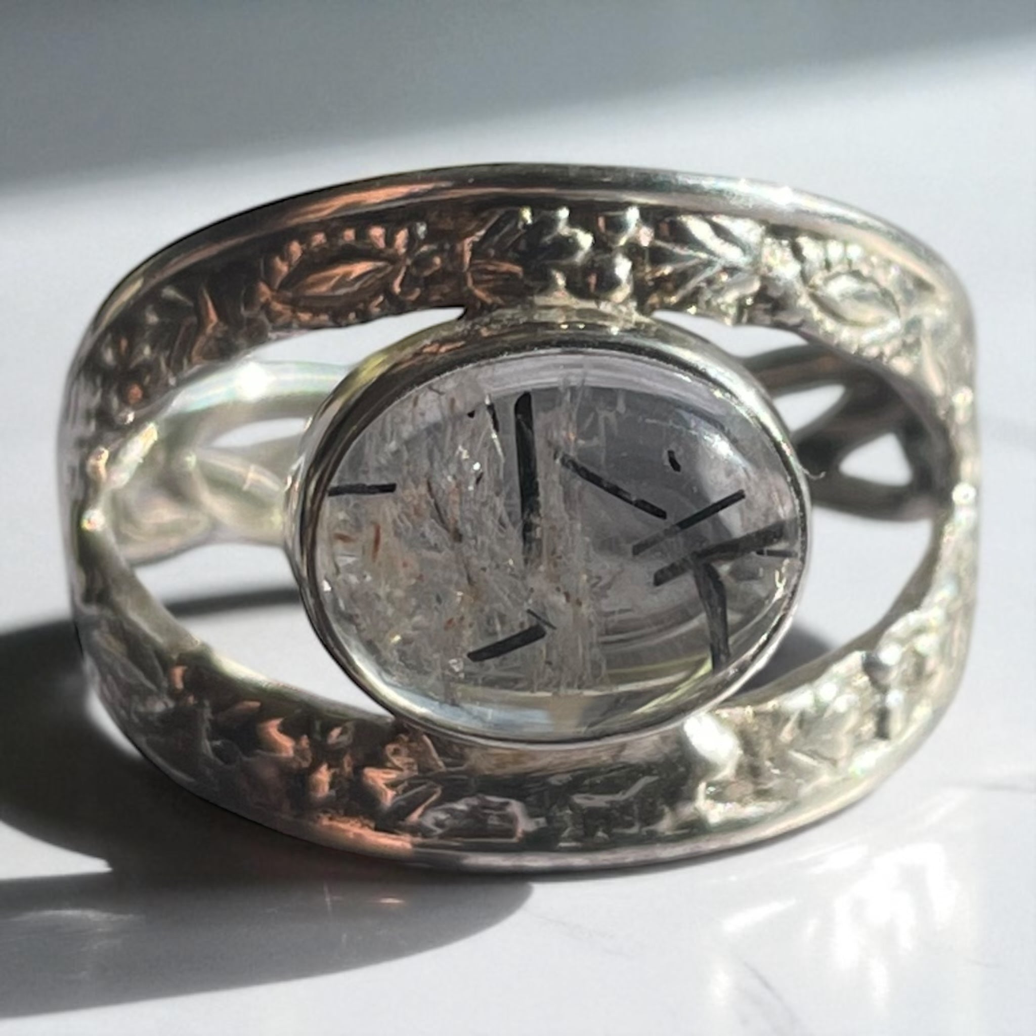 Anillo Akaris - Turmalina negra en cuarzo Plata 925