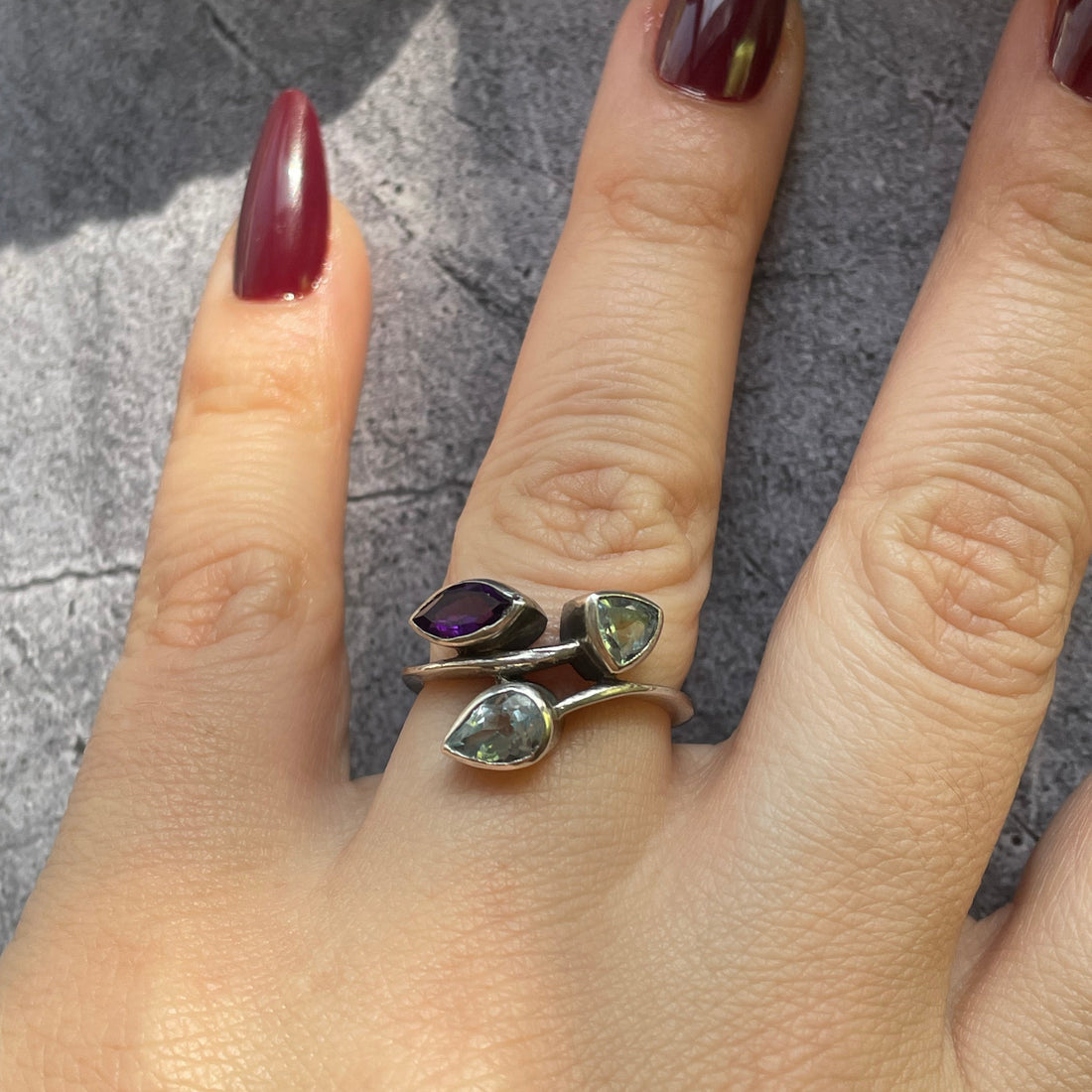 Anillo de Amatista de Africa y Topacio Azul Cielo Plata 925
