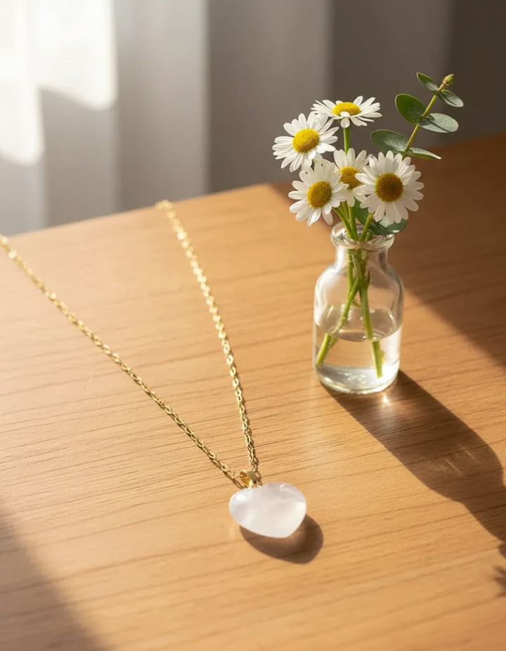 Collar corazon Cuarzo Blanco enchapado en oro 18K