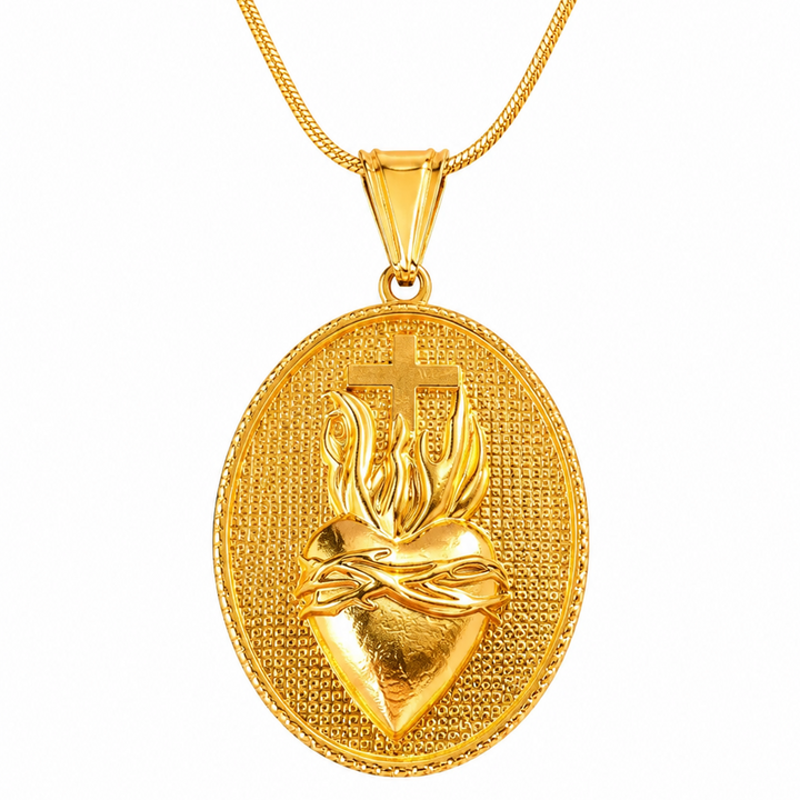 Collar gran medallon corazon detente enchapado en oro 18K