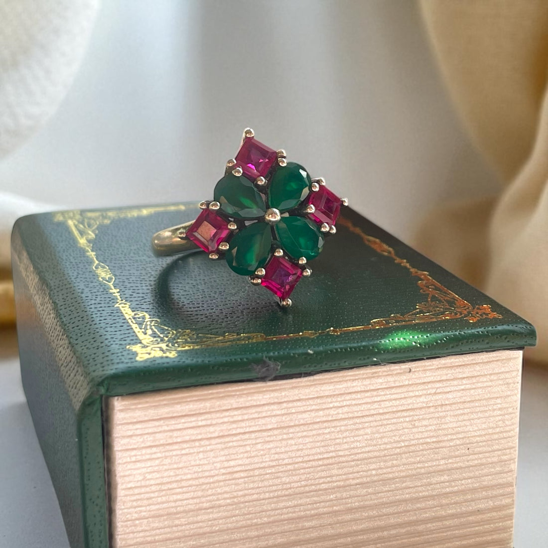 Anillo Antheia - Ónix Verde y Rubelita rosa Plata 925