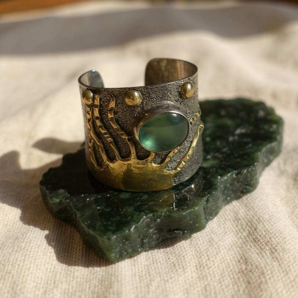 Anillo Nemain – Jade Nefrita Canadiense Plata y Oro - Joyas Velardi