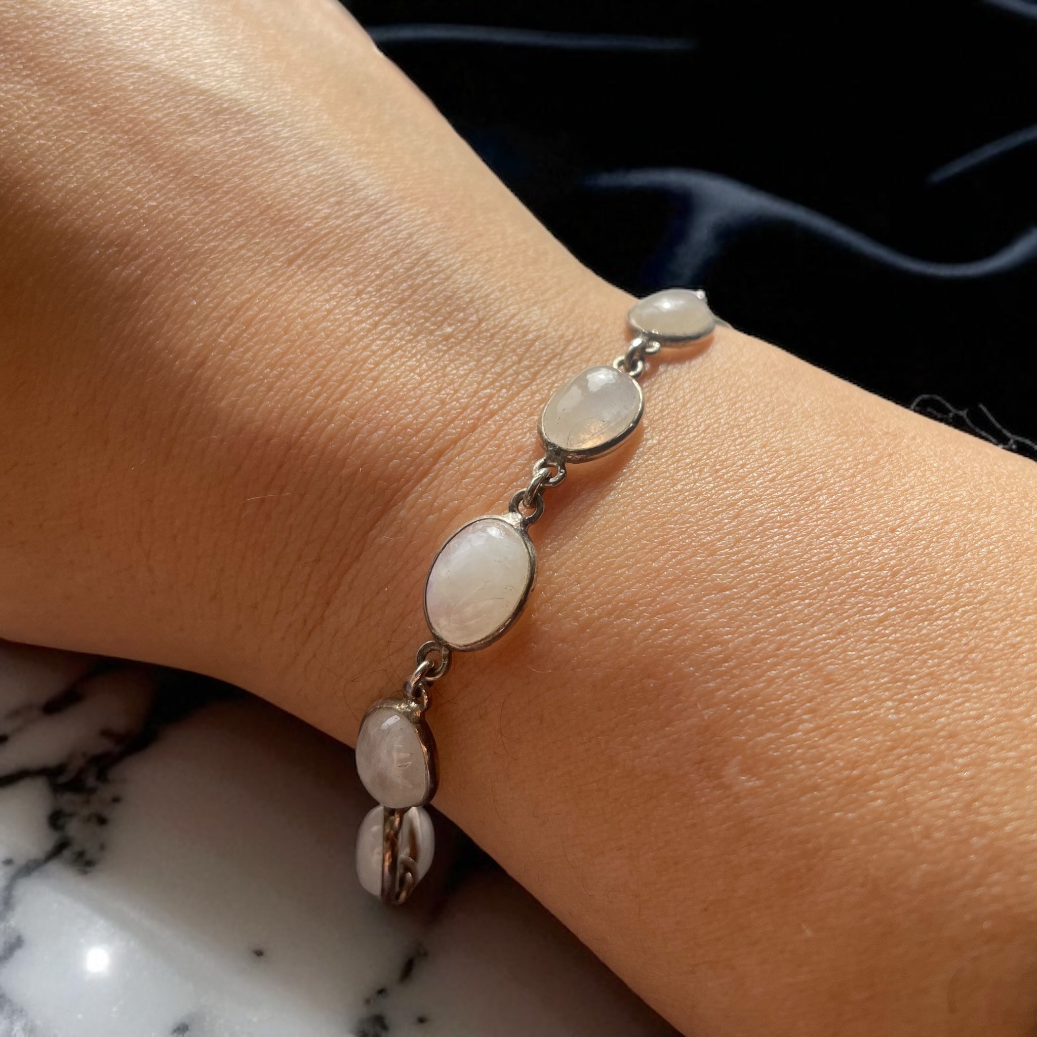 Pulsera Piedra luna arcoíris de la India Plata 925