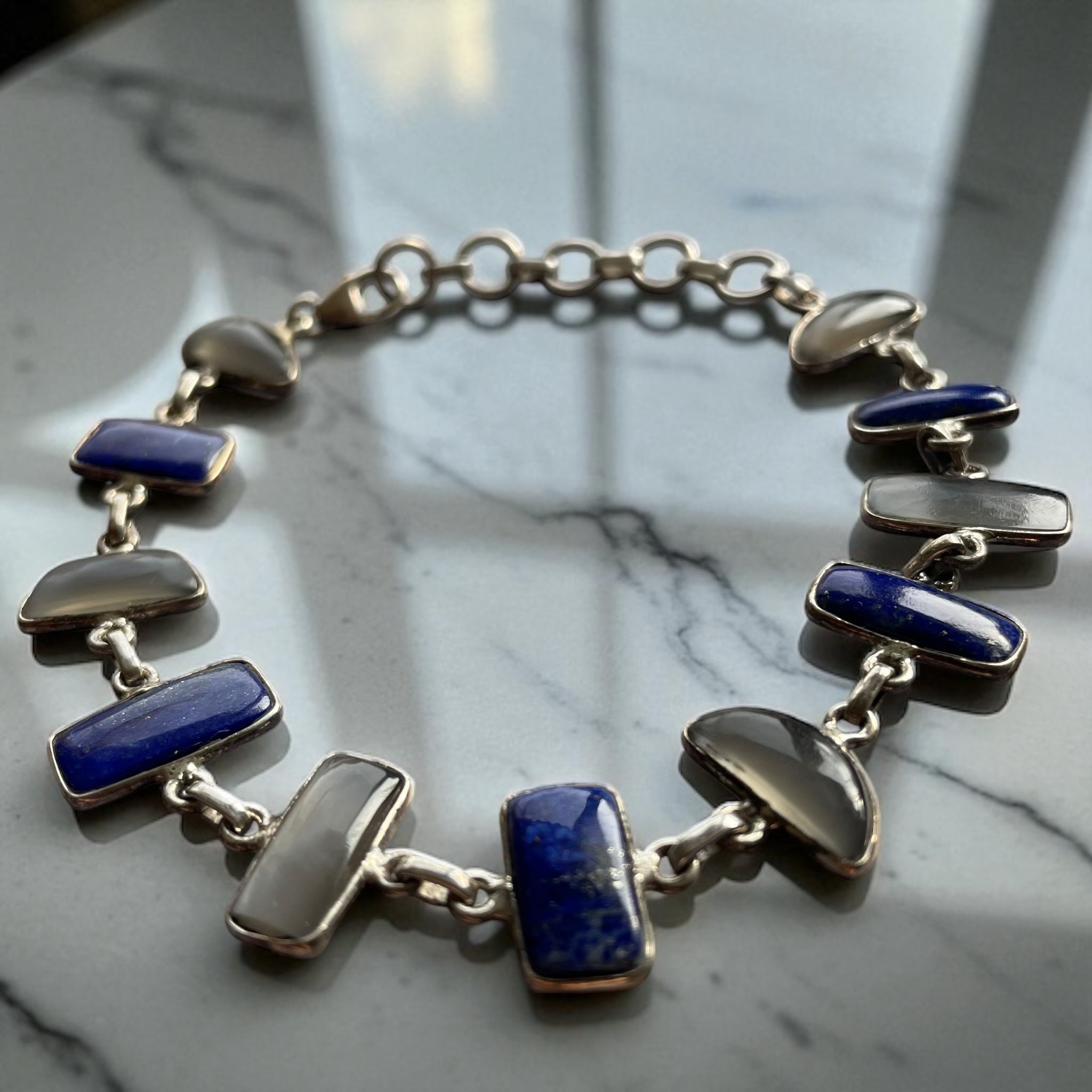 Pulsera de Lapislázuli de Afganistán y Piedra Luna de Sri Lanka Plata 925