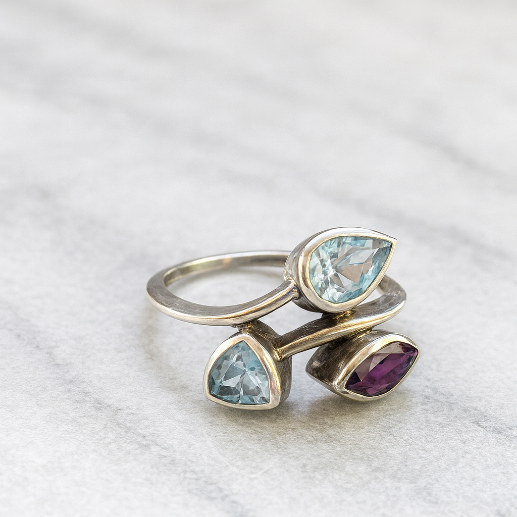 Anillo de Amatista de Africa y Topacio Azul Cielo Plata 925