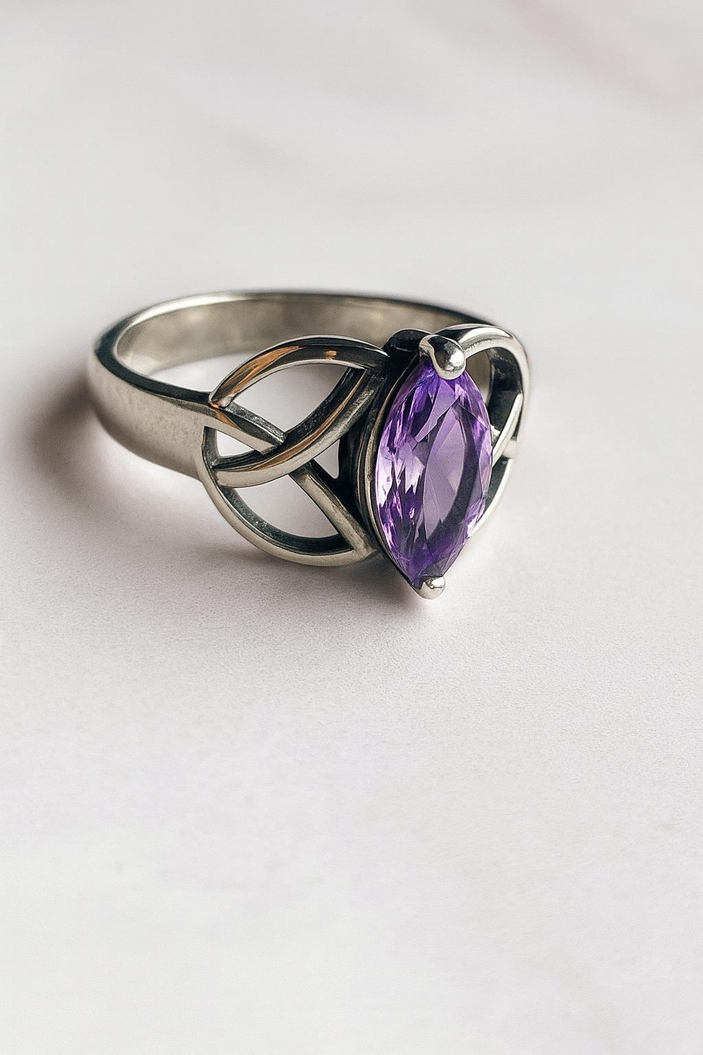 Anillo de Amatista de África y Plata 925 - Celtic