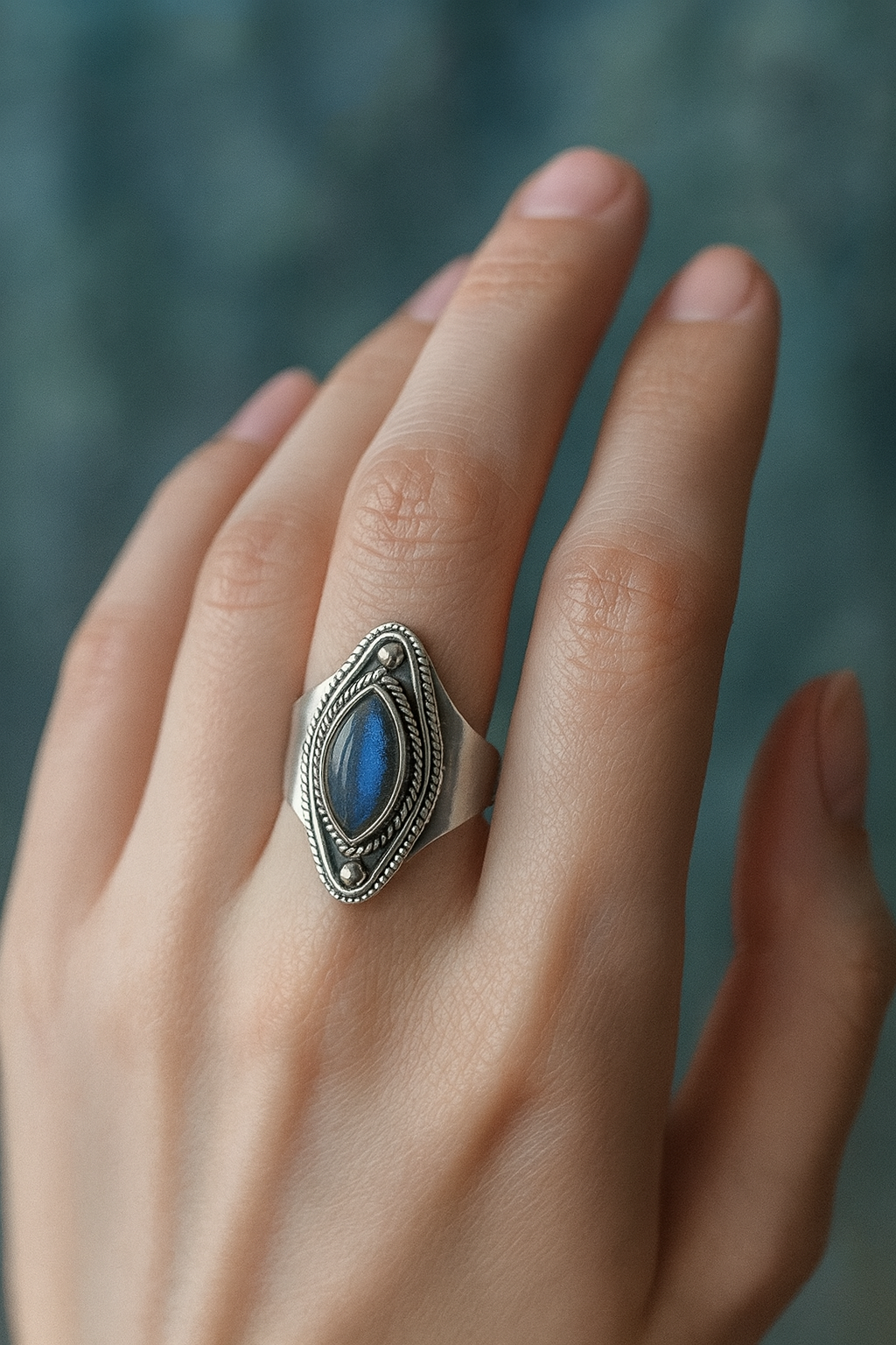 Anillo de Labradorita azul de Madagascar Plata 925