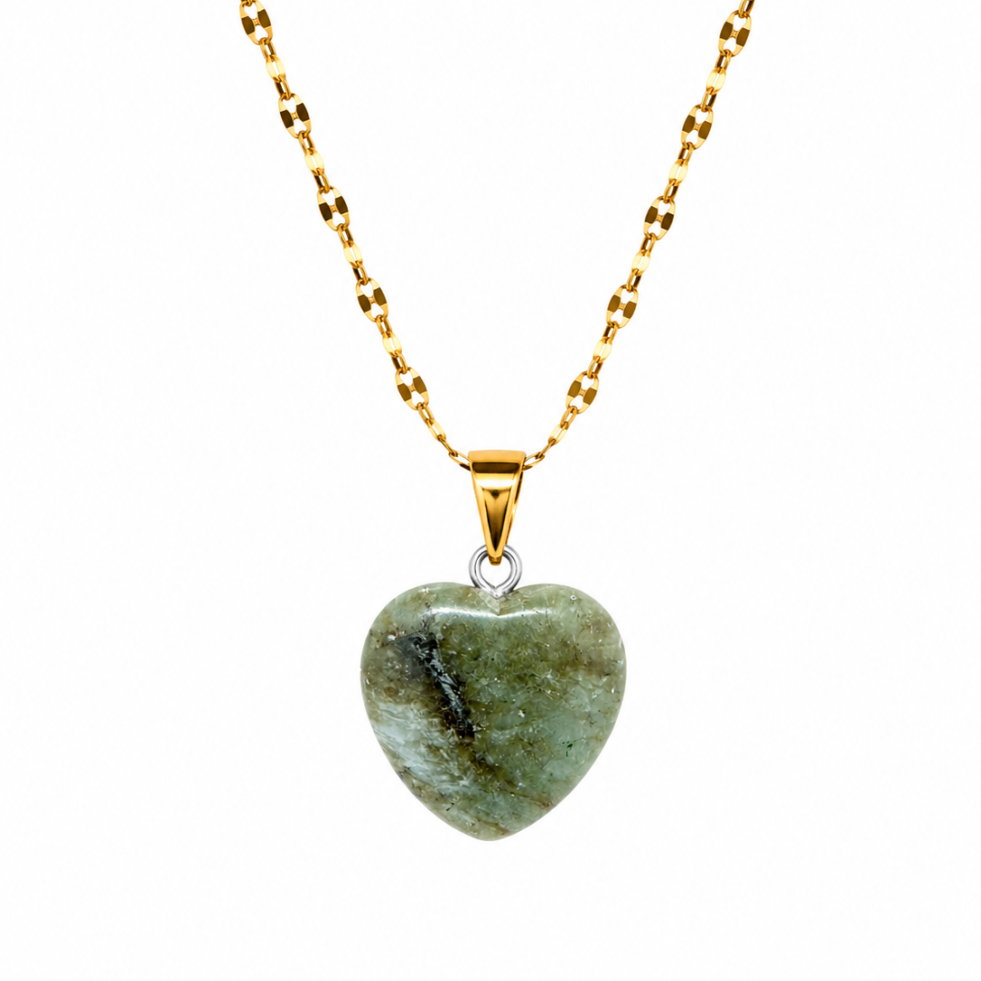 Collar labradorita verde corazon enchapada en oro 18k