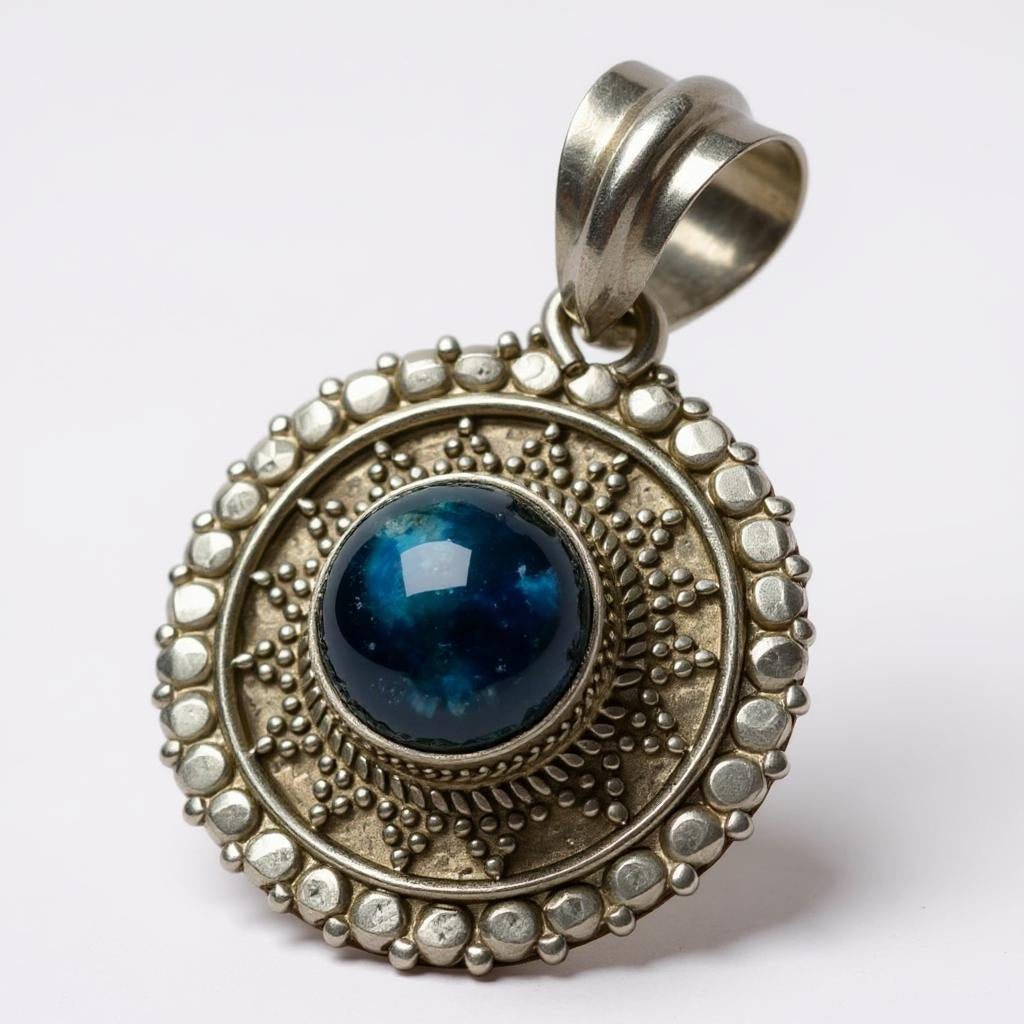 Colgante medallon Labradorita Azul de Madagascar - Joyas Velardi