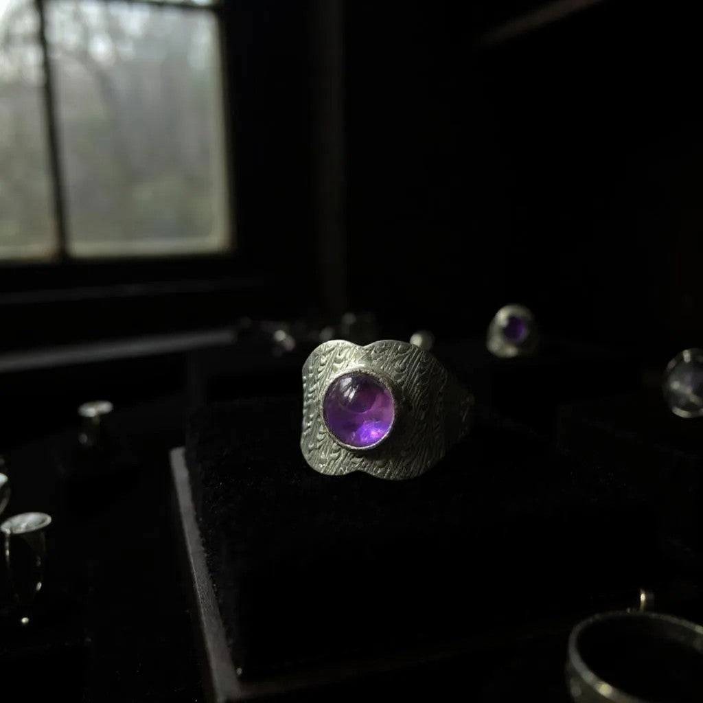 Lyra – Anillo de plata 925 con amatista de África - Joyas Velardi