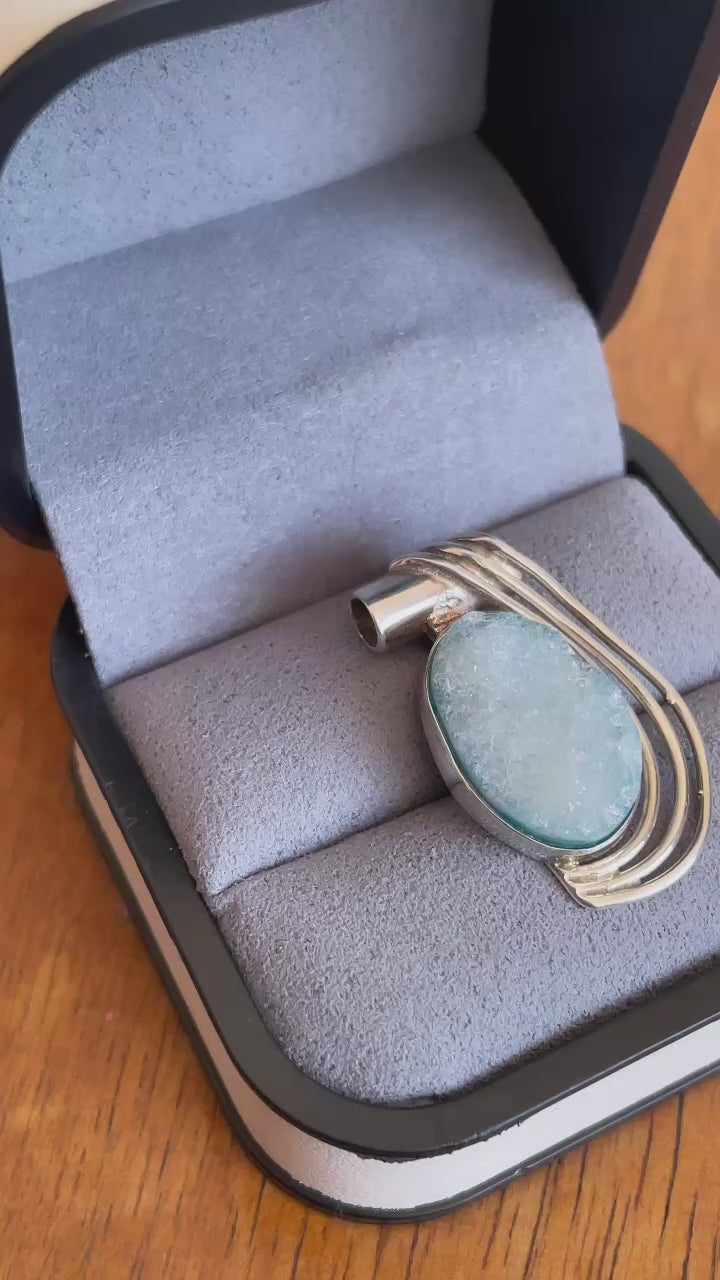 Colgante Elunëa Plata 925 | Drusa de cuarzo con titanio azul